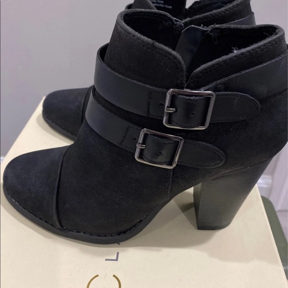 Ankle Boot - Picture 4 of 9